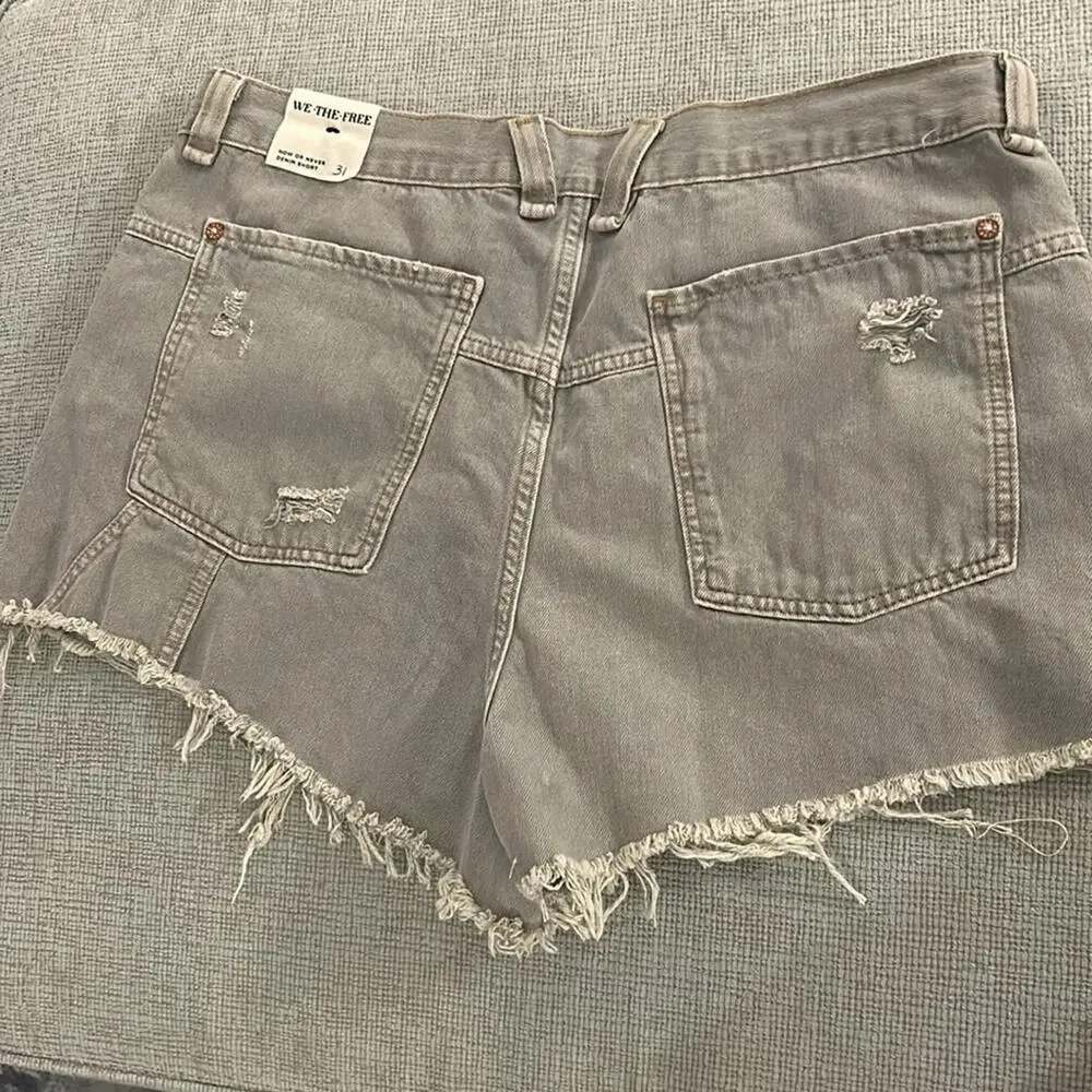 NWT Free People Now or Never distressed Denim Short, 31